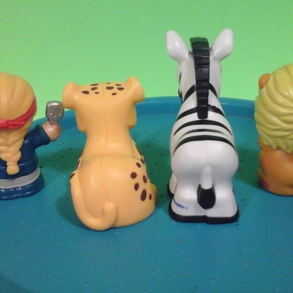 Little people bundle zebra lion Cheetah & cook - Picture 6 of 6